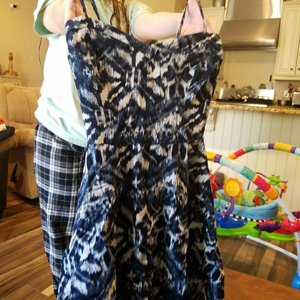 Spring Dress - Picture 2 of 4